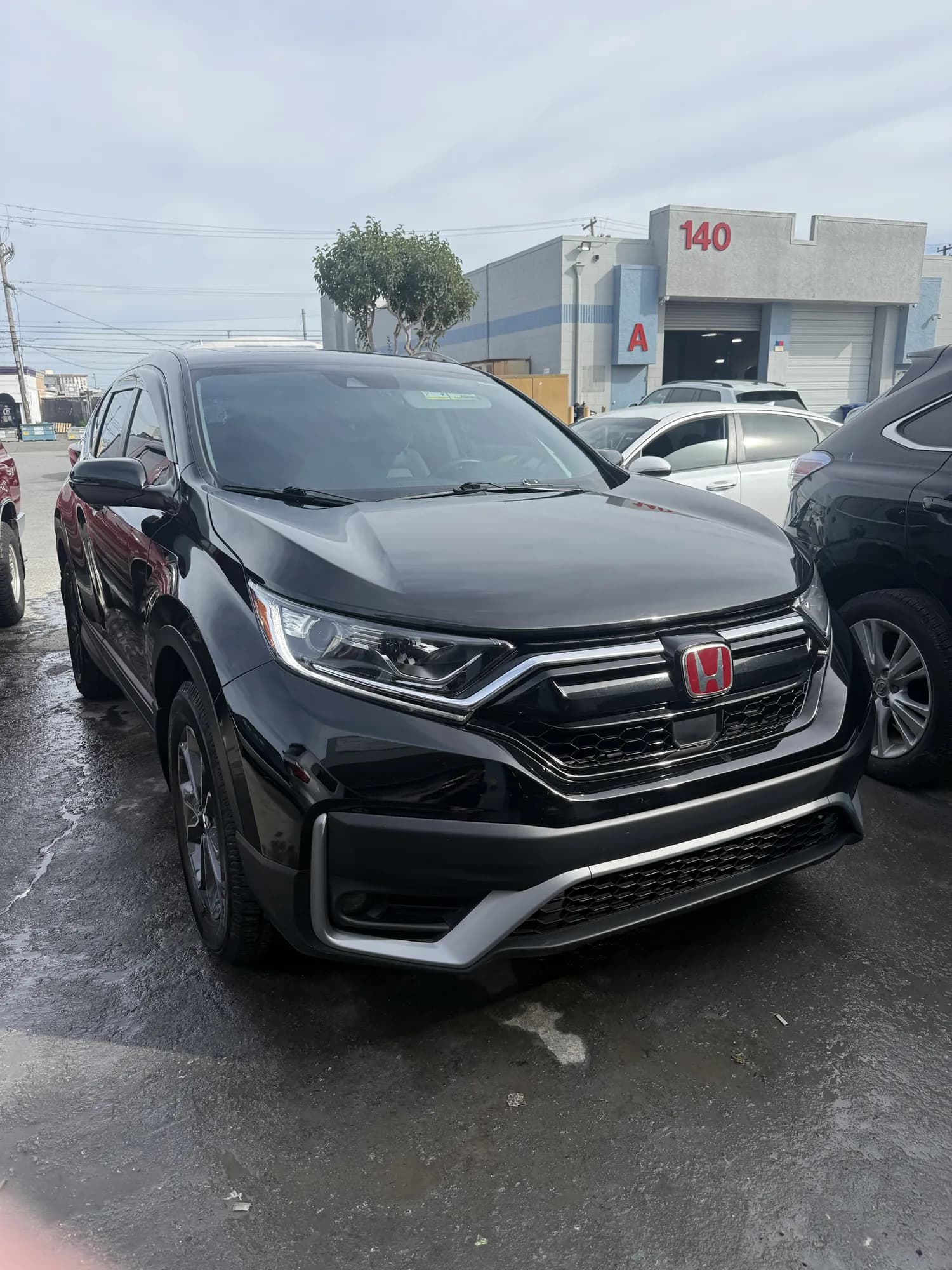 Honda CR-V on the forecourt